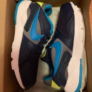 New in box Nike boys shoes